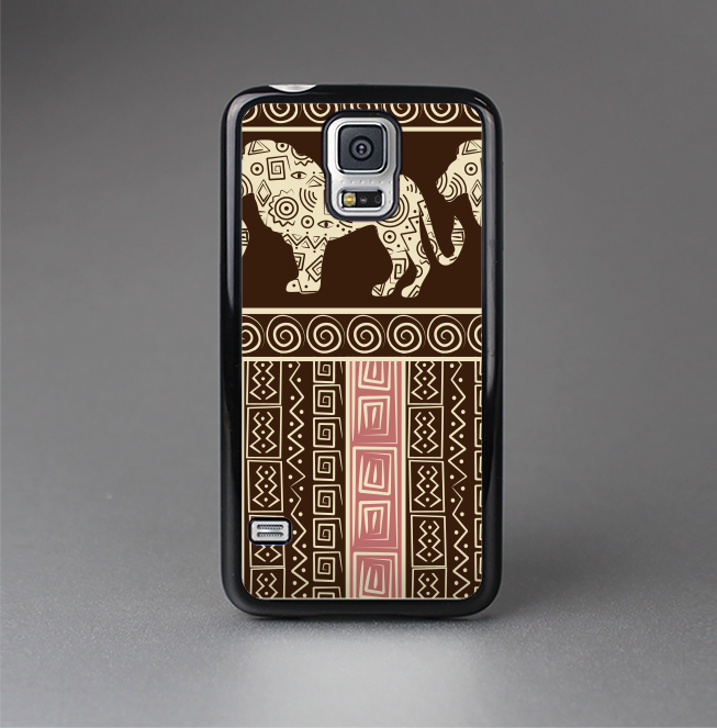 The Aztec Pink & Brown Lion Pattern Skin-Sert Case for the Samsung Galaxy S5