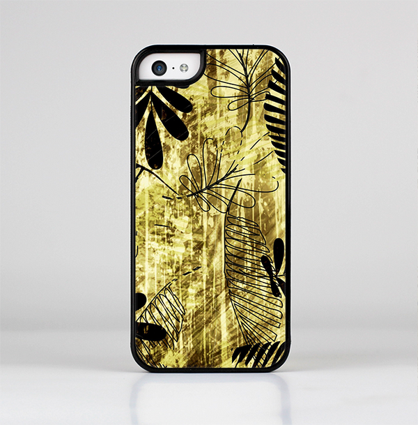 The Black & Gold Grunge Leaf Surface Skin-Sert Case for the Apple iPhone 5c