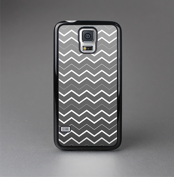 The Black Gradient Layered Chevron Skin-Sert Case for the Samsung Galaxy S5