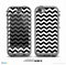The Black & White Chevron Pattern V2 Skin for the iPhone 5c nüüd LifeProof Case