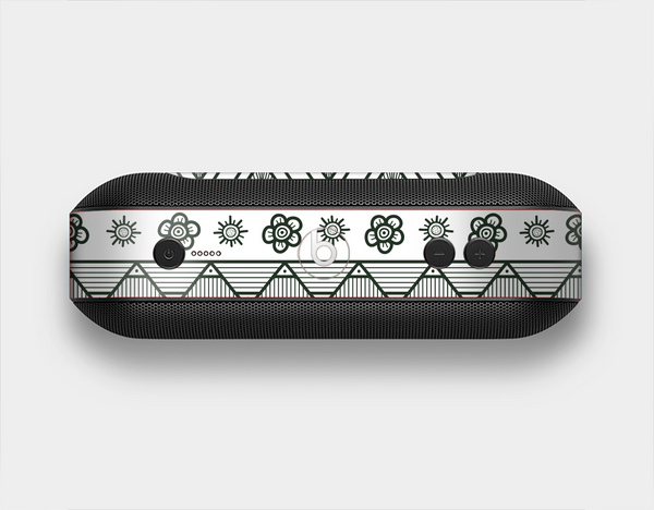 The Black & White Floral Aztec Pattern Skin Set for the Beats Pill Plus