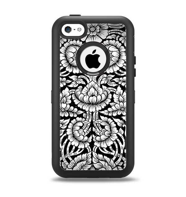 The Black & White Mirrored Floral Pattern V2 Apple iPhone 5c Otterbox Defender Case Skin Set