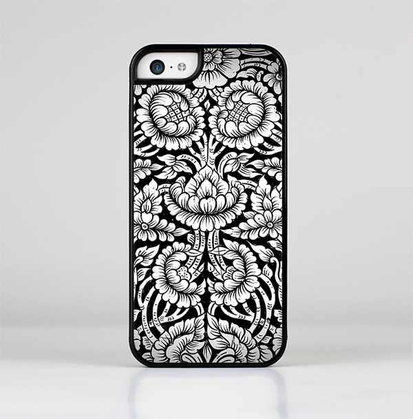 The Black & White Mirrored Floral Pattern V2 Skin-Sert Case for the Apple iPhone 5c