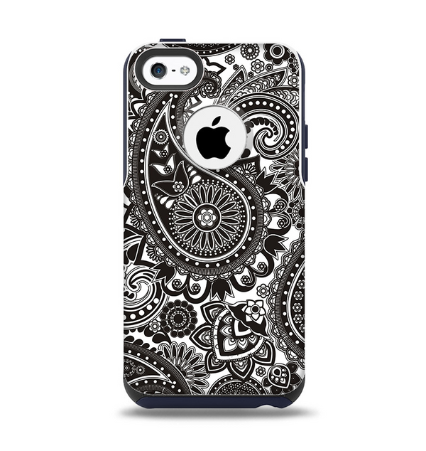 The Black & White Paisley Pattern V1 Apple iPhone 5c Otterbox Commuter Case Skin Set