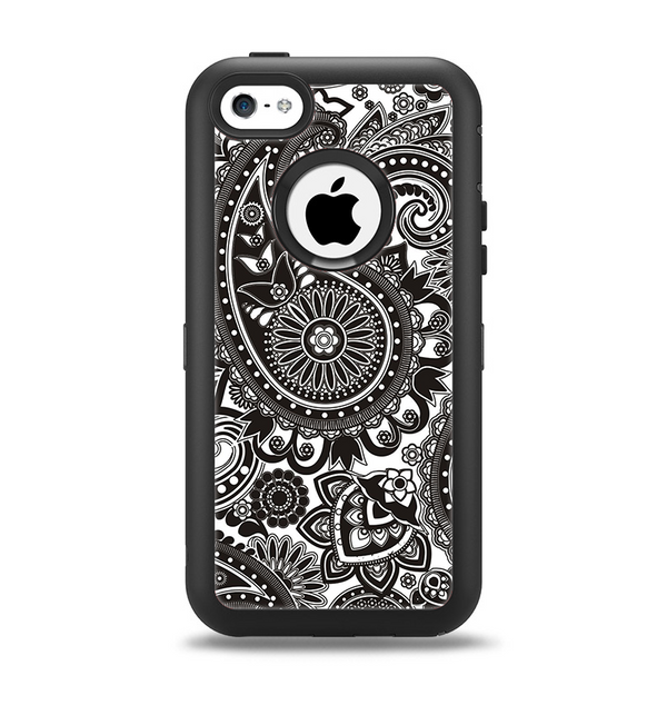 The Black & White Paisley Pattern V1 Apple iPhone 5c Otterbox Defender Case Skin Set