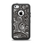 The Black & White Pasiley Pattern Apple iPhone 5c Otterbox Defender Case Skin Set
