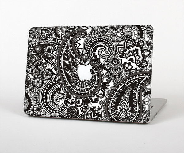 The Black & White Pasiley Pattern Skin Set for the Apple MacBook Pro 13" with Retina Display