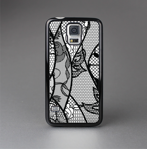The Black and White Lace Design Skin-Sert Case for the Samsung Galaxy S5