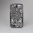 The Black and White Paisley Pattern V6 Skin-Sert Case for the Samsung Galaxy S4
