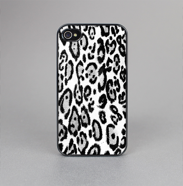 The Black and White Snow Leopard Pattern Skin-Sert Case for the Apple iPhone 4-4s