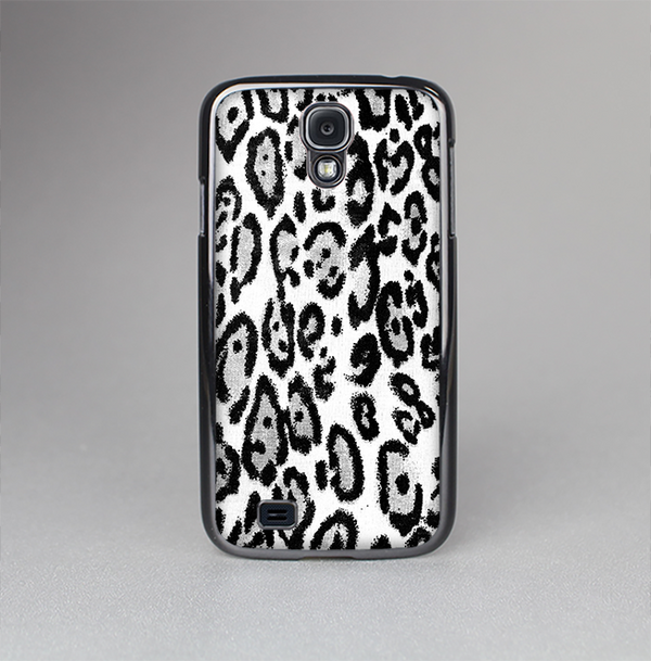 The Black and White Snow Leopard Pattern Skin-Sert Case for the Samsung Galaxy S4