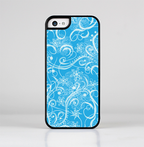 The Blue & White Abstract Swirly Pattern Skin-Sert Case for the Apple iPhone 5c