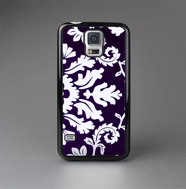 The Blue & White Delicate Pattern Skin-Sert Case for the Samsung Galaxy S5