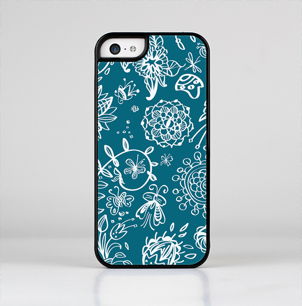 The Blue & White Floral Sketched Lace Patterns v21 Skin-Sert Case for the Apple iPhone 5c