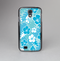 The Blue & White Hawaiian Floral Pattern V4 Skin-Sert Case for the Samsung Galaxy S4