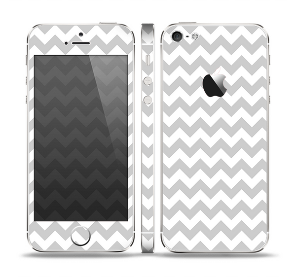The Gray & White Chevron Pattern Skin Set for the Apple iPhone 5