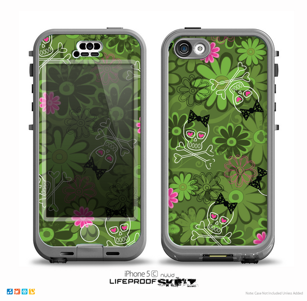The Green Retro Floral and Skulls Skin for the iPhone 5c nüüd LifeProof Case