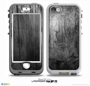 The Grunge Scratched Metal Skin for the iPhone 5-5s NUUD LifeProof Case for the LifeProof Skin