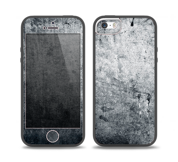 The Grungy Gray Textured Surface Skin Set for the iPhone 5-5s Skech Glow Case