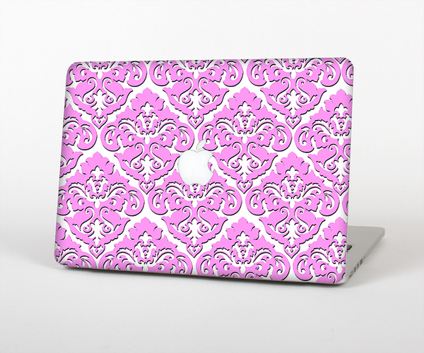 The Pink & White Delicate Pattern Skin Set for the Apple MacBook Pro 15" with Retina Display