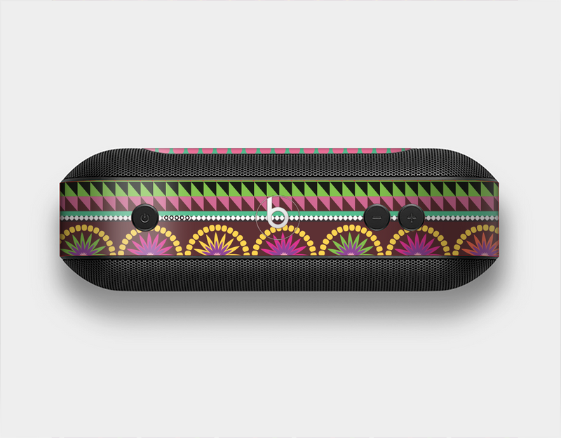 The Retro Colored Modern Aztec Pattern V63 Skin Set for the Beats Pill Plus