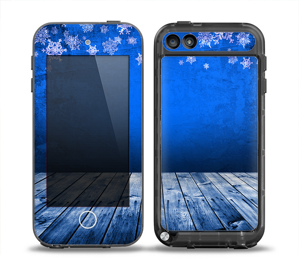 The Snowy Blue Wooden Dock Skin for the iPod Touch 5th Generation frē LifeProof Case