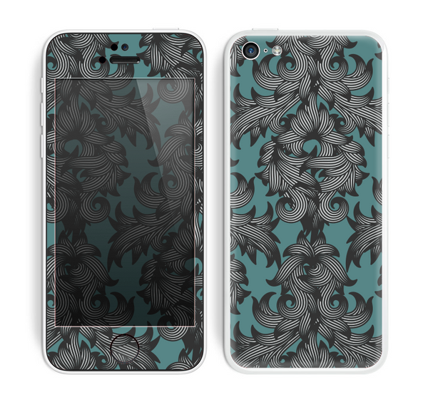 The Teal Leaf Foliage Pattern Skin for the Apple iPhone 5c