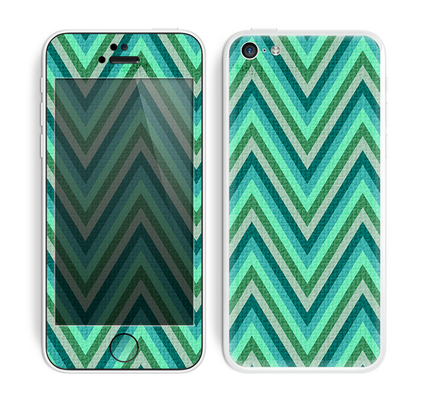 The Vibrant Green Sharp Chevron Pattern Skin for the Apple iPhone 5c