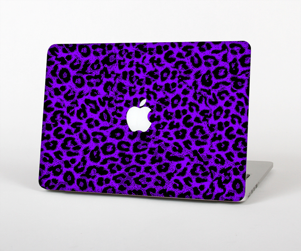 The Vibrant Violet Leopard Print Skin Set for the Apple MacBook Pro 15" with Retina Display