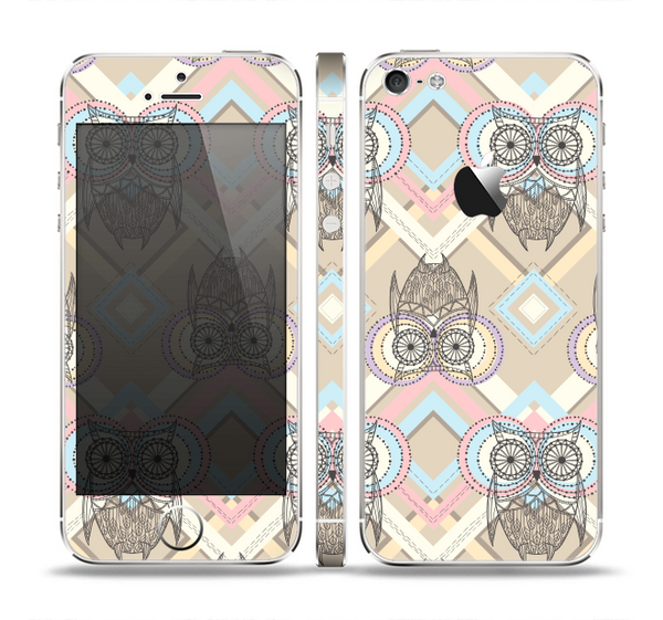 The Vintage Abstract Owl Tan Pattern Skin Set for the Apple iPhone 5