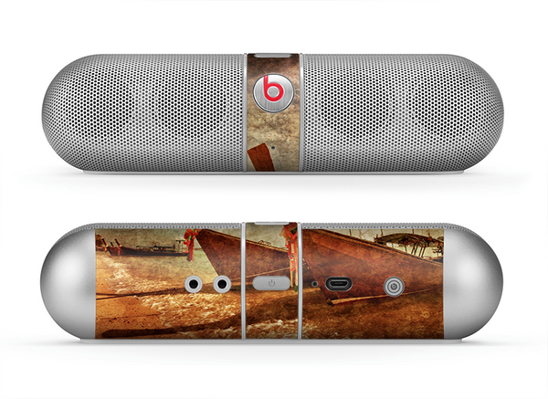 The Vintage Boats Beach Scene Skin for the Beats by Dre Pill Bluetooth Speaker