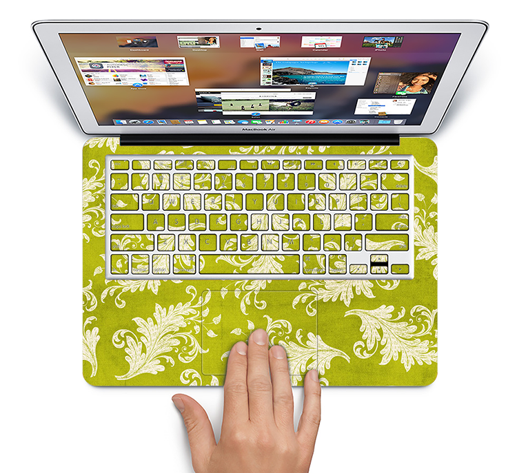 The Vintage Green & White Floral Pattern Skin Set for the Apple MacBook Pro 15" with Retina Display