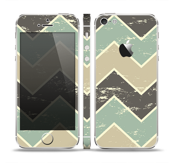 The Vintage Tan & Green Scratch Tall Chevron Skin Set for the Apple iPhone 5
