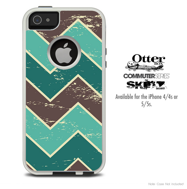 The Vintage Wide Sharp Green Chevron Pattern Skin For The iPhone 4-4s or 5-5s Otterbox Commuter Case