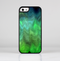 The Vivid Green Sagging Painted Surface Skin-Sert for the Apple iPhone 5-5s Skin-Sert Case