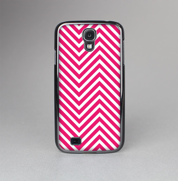 The White & Pink Sharp Chevron Pattern Skin-Sert Case for the Samsung Galaxy S4