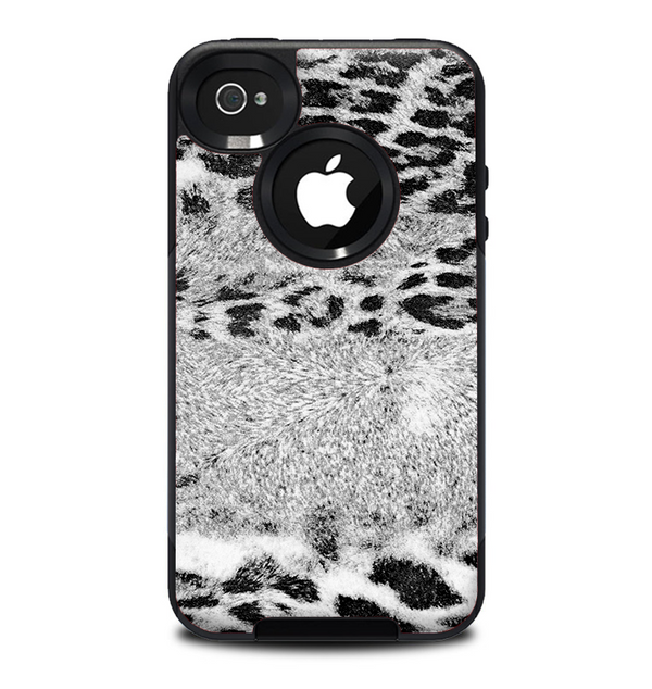 The White and Black Flower Illustration Skin for the iPhone 4-4s OtterBox Commuter Case