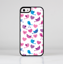 The White with Pink & Blue Vector Tweety Birds Skin-Sert Case for the Apple iPhone 5/5s