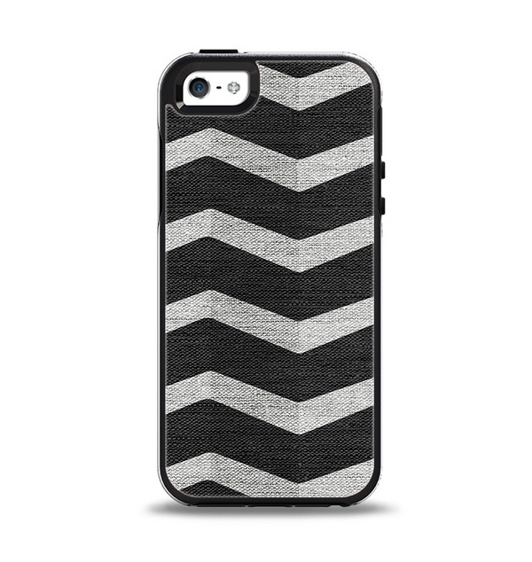 The Wide Black and Light Gray Chevron Pattern V3 Apple iPhone 5-5s Otterbox Symmetry Case Skin Set