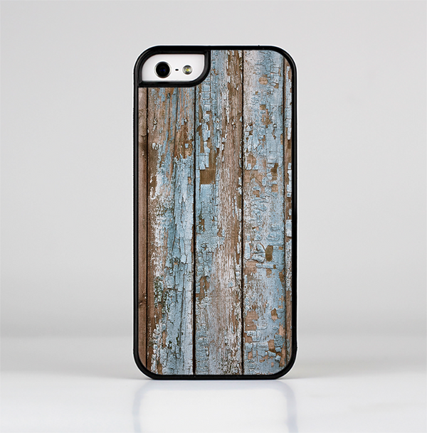 The Wood Planks with Peeled Blue Paint Skin-Sert Case for the Apple iPhone 5/5s