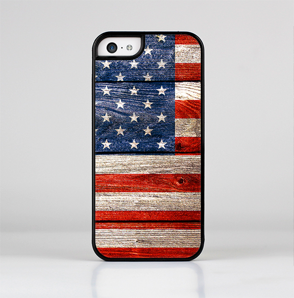 The Wooden Grungy American Flag Skin-Sert Case for the Apple iPhone 5c