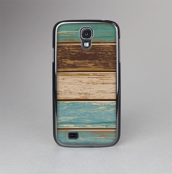 The Wooden Planks with Chipped Green and Brown Paint Skin-Sert Case for the Samsung Galaxy S4