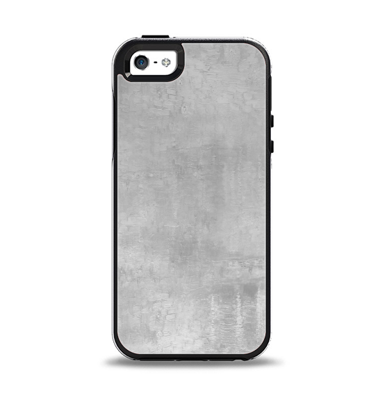 The Wrinkled Silver Surface Apple iPhone 5-5s Otterbox Symmetry Case Skin Set