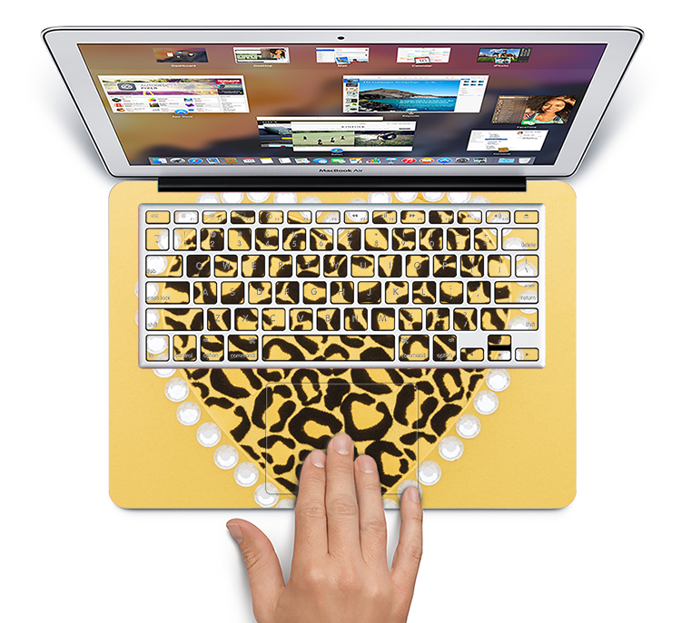 The Yellow Heart Shaped Leopard Skin Set for the Apple MacBook Pro 15"