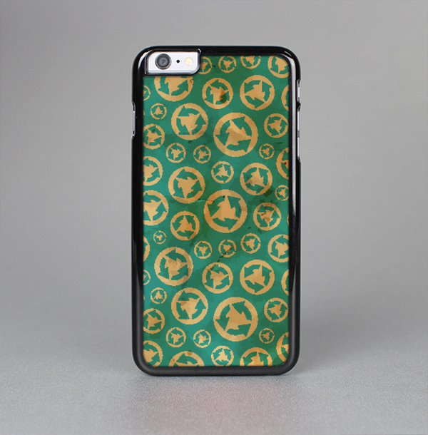 The Yellow and Green Recycle Pattern Skin-Sert Case for the Apple iPhone 6