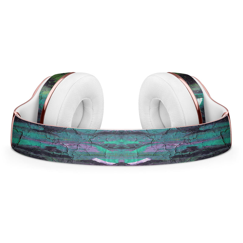 Abstract Cracked Green Paint Wall Full-Body Skin Kit for the Beats by Dre Solo 3 Wireless Headphones