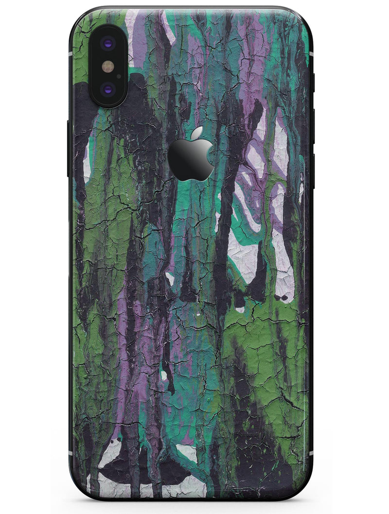 Abstract Cracked Green Paint Wall - iPhone X Skin-Kit