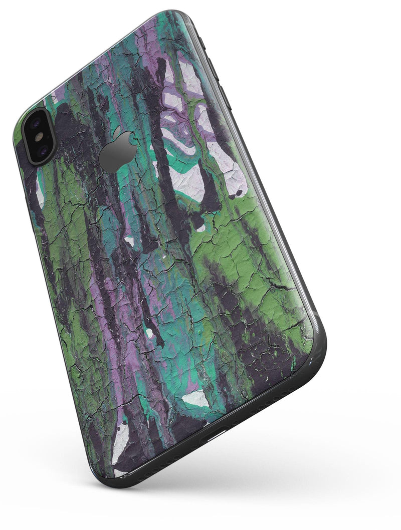 Abstract Cracked Green Paint Wall - iPhone X Skin-Kit