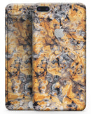 Abstract Wet Gold Paint - Skin-kit for the iPhone 8 or 8 Plus