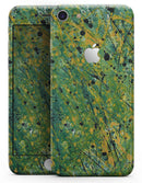 Abstract Wet Paint Green Lines - Skin-kit for the iPhone 8 or 8 Plus